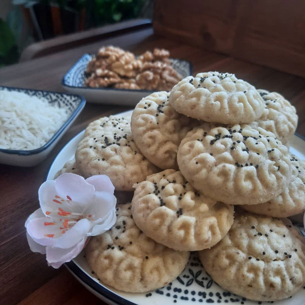 برنجی گردویی